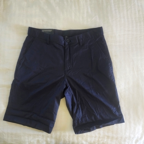 NWT H&M slim fit shorts 9" inseam size 30R - Picture 1 of 6